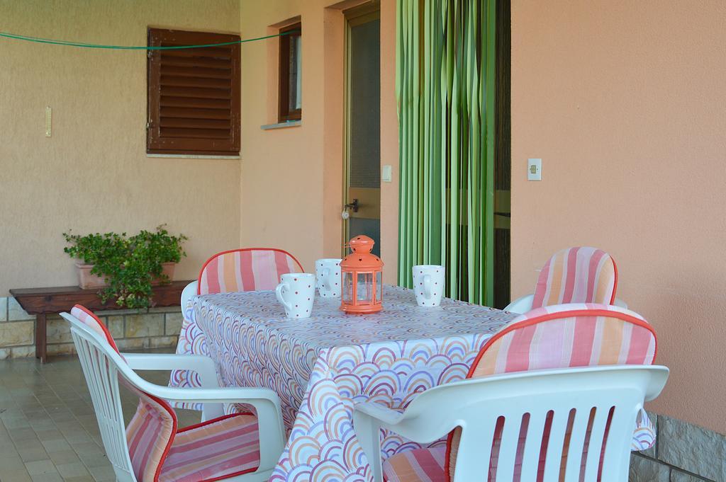 Giardino Apartment Umag Exterior photo